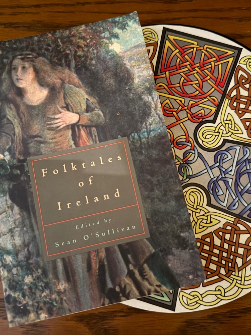 ☘️📚 Irish Folktales & Celtic Cross Finger Labyrinth Mindfulness Set 📚☘️